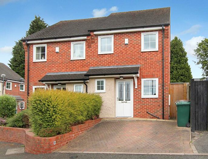 2 Bedroom Semi-Detached House To Rent In Lakin Close, Swadlincote, DE11