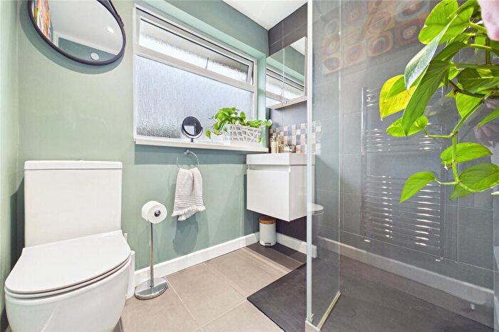 3 Bedroom Semi-Detached House For Sale In Pine Ridge Road, Burghfield Common, Reading, Berkshire, RG7