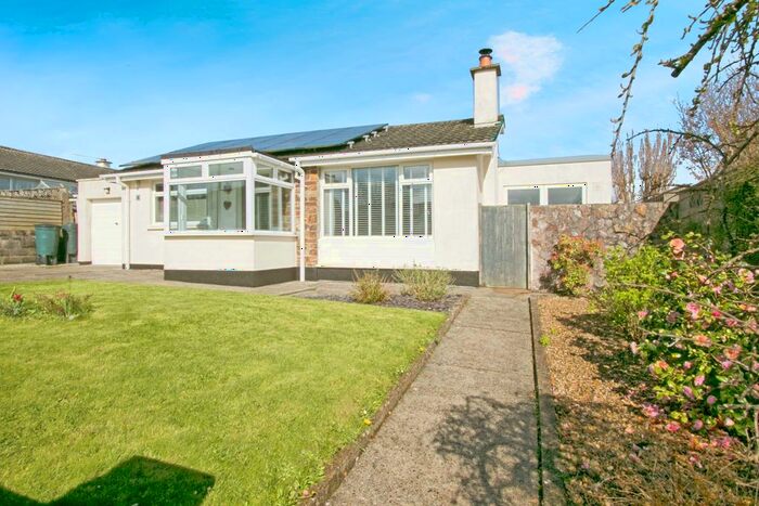 2 Bedroom Bungalow For Sale In High View Crescent, Blackwater, Truro, Cornwall, TR4