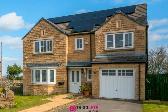 4 Bedroom Detached House For Sale In Stoneway Mews, Green Moor, Sheffield, S35