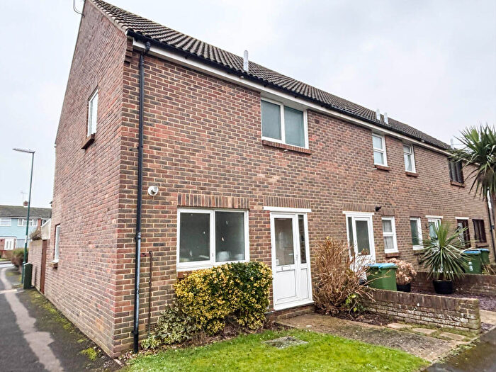 2 Bedroom End Of Terrace House For Sale In St Clares Gardens, Bognor Regis, PO21