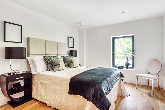1 Bedroom Flat For Sale In Cross Amp; Pillory House, Cross Amp; Pillory Lane, Alton, Hampshire, GU34