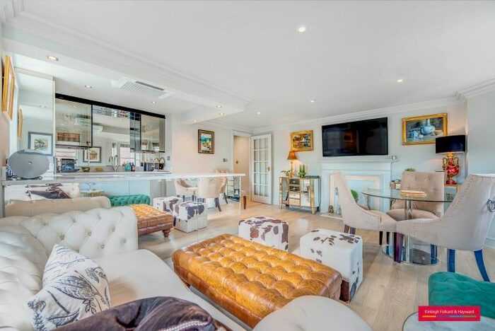 2 Bedroom Flat To Rent In Upper Berkeley Street, London, W1H