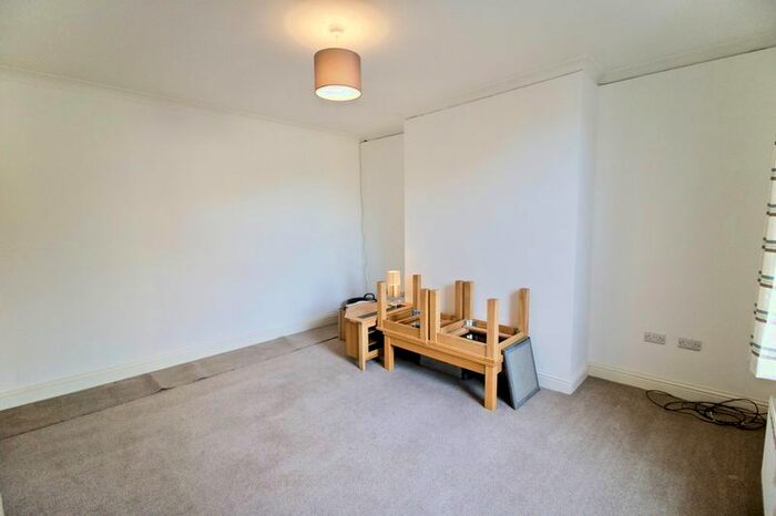 3 Bedroom Terraced House To Rent In Burbeary Road, Lockwood, Huddersfield, HD1