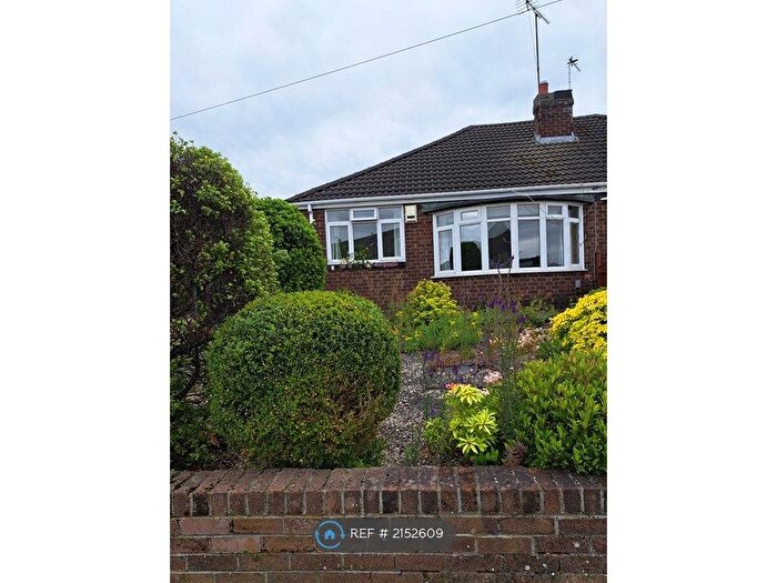 2 Bedroom Bungalow To Rent In Kingswear Parade, Leeds, LS15