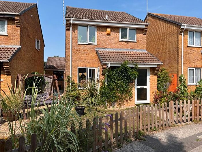 3 Bedroom Detached House For Sale In Seatown Close, Canford Heath, Poole, BH17