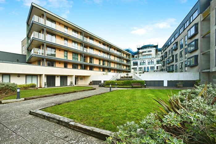 2 Bedroom Flat For Sale In Suez Way, Saltdean, Brighton, East Sussex, BN2