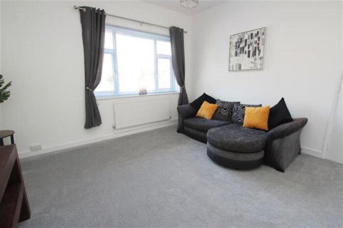 1 Bedroom Apartment To Rent In , Cavendish Crescent South, NG7