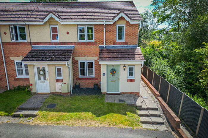 3 Bedroom End Of Terrace House For Sale In Bramham Croft, Barnsley, S73
