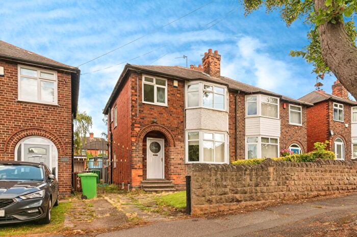 3 Bedroom Semi-Detached House For Sale In Perry Road, Nottingham, Nottinghamshire, NG5