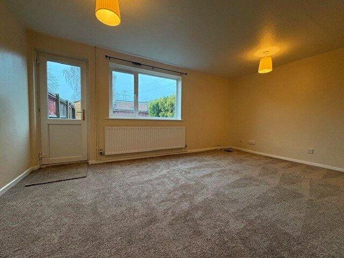 3 Bedroom Terraced House To Rent In Kelvin Close, Arborfield, Reading, RG2