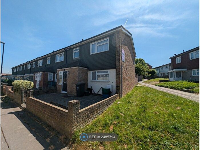 3 Bedroom End Of Terrace House To Rent In Brierley, New Addington, Croydon, CR0