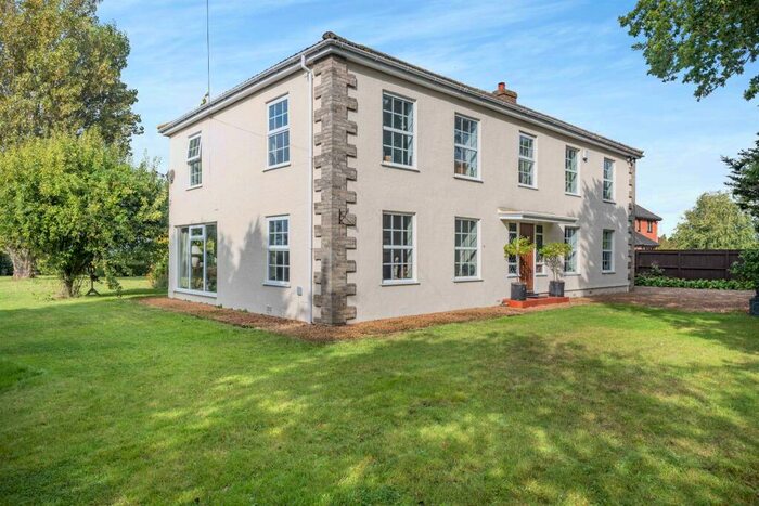 5 Bedroom Detached House For Sale In Buckenham Road, Attleborough, NR17