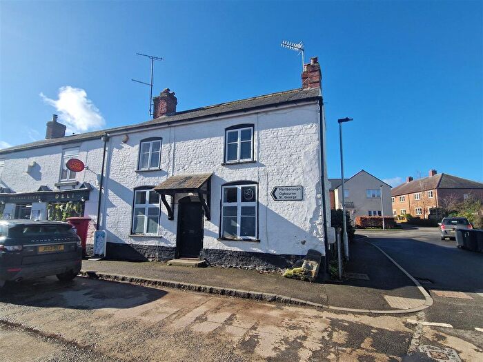4 Bedroom Semi-Detached House For Sale In The Square, Aldbourne, Marlborough, SN8