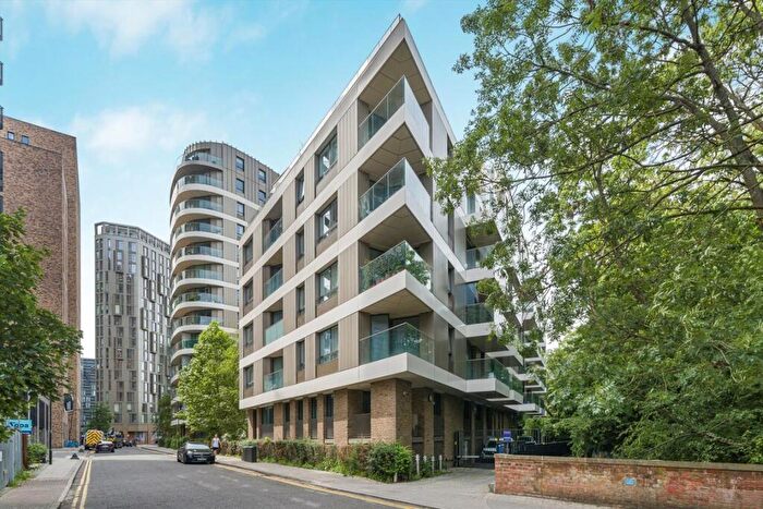 2 Bedroom Flat For Sale In North End Road, Wembley, HA9