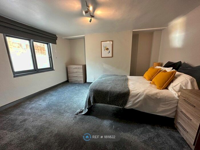 1 Bedroom Property To Rent In Calthorpe Road, Banbury, OX16