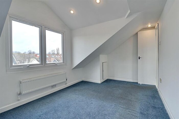 5 Bedroom Semi Detached House For Sale In Baffins Road, Portsmouth, PO3