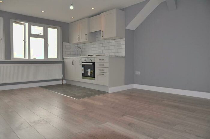 5 Bedroom Semi-Detached House To Rent In Weston Drive, Stanmore, HA7