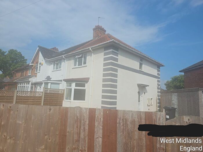 3 Bedroom Terraced House To Rent In Homelea Road, Birmingham, B25