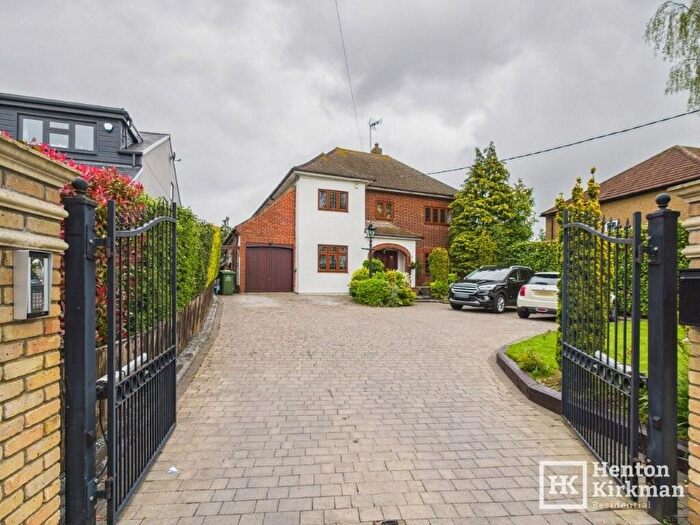 5 Bedroom Detached House For Sale In Kennel Lane, Billericay, Essex, CM11