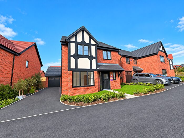 4 Bedroom Detached House For Sale In Grange Croft, Westhoughton, BL5