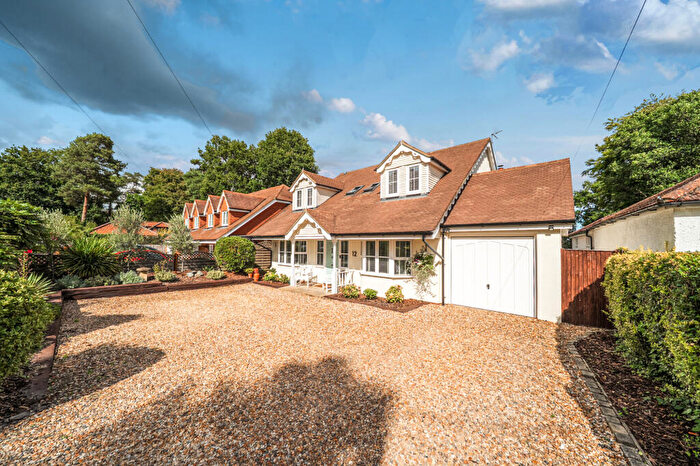 4 Bedroom Detached House For Sale In The Drive, Welwyn, AL6