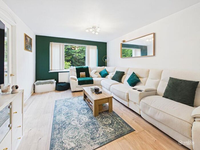 1 Bedroom Flat For Sale In Ladygrove, Forestdale, CR0
