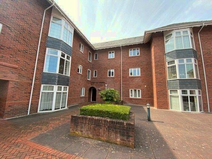 2 Bedroom Apartment For Sale In Flat Central P, , Wilmslow, SK9