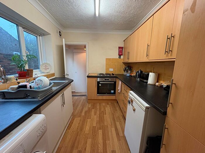 4 Bedroom Semi-Detached House To Rent In Livingstone Road, Southampton, SO14