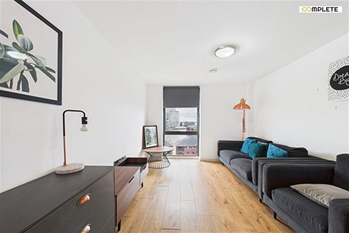 2 Bedroom Flat For Sale In Quay Central, Jesse Hartley Way, Liverpool, L3