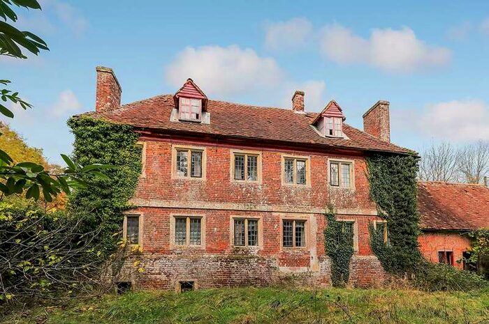 6 Bedroom Detached House For Sale In Roche Old Court (lot 1), East Winterslow, Salisbury, Wiltshire, SP5