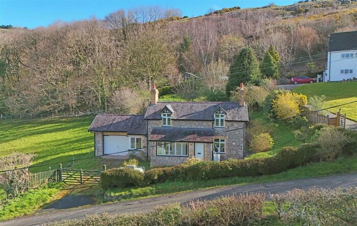 2 Bedroom Cottage For Sale In Rhyd-Y-Foel, Conwy, LL22
