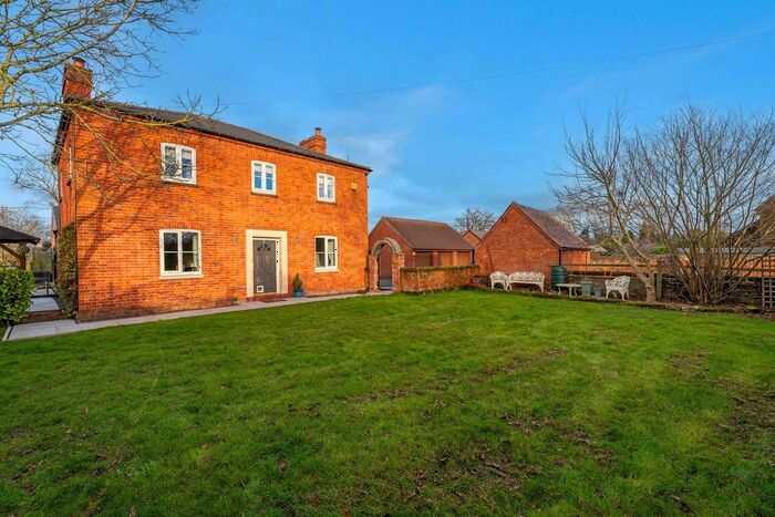 6 Bedroom Detached House For Sale In Crown Lane Wychbold Droitwich Spa, Worcestershire, WR9