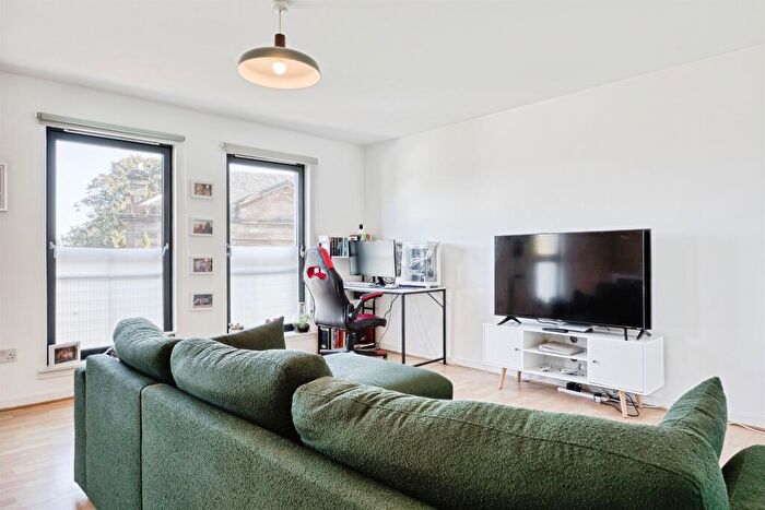 1 Bedroom Flat For Sale In Oakshaw Street East, Paisley, PA1