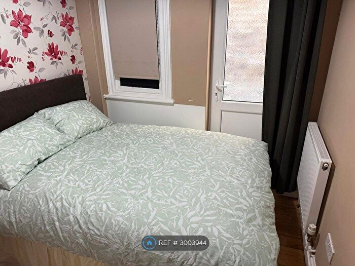 1 Bedroom Flat To Rent In Cherry Hinton Road, Cambridge, CB1