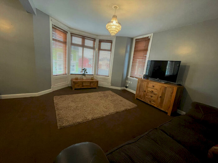 3 Bedroom Flat To Rent In Hornby Road, Blackpool, FY1