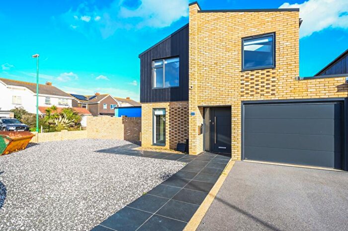 4 Bedroom Detached House For Sale In Harbour Way, Shoreham-By-Sea, West Sussex, BN43
