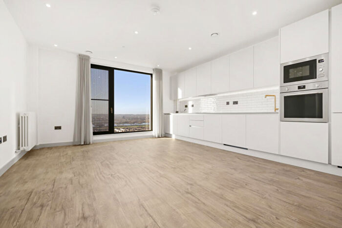 1 Bedroom Apartment To Rent In Selborne Road, London, E17