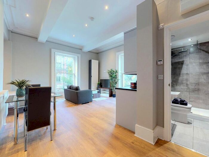 Studio To Rent In Apt, Springfield Mount #, LS2