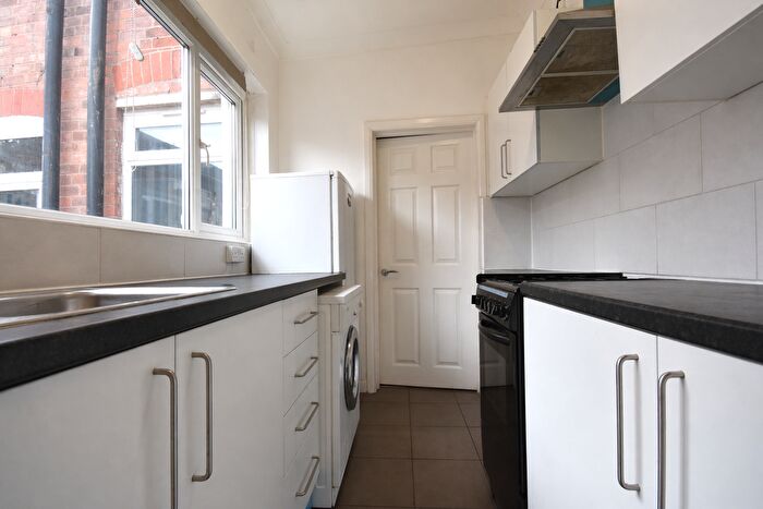 2 Bedroom Terraced House For Sale In Swan Lane, Coventry, CV2 - Photo 2
