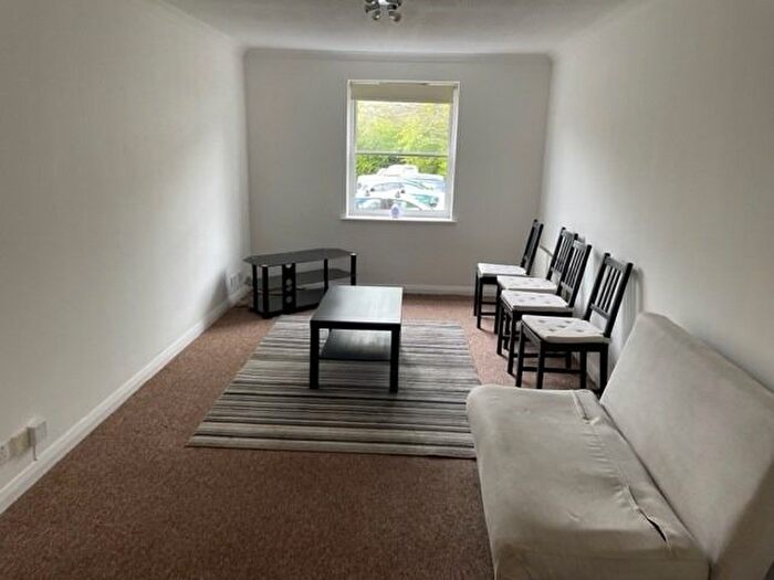 1 Bedroom Flat To Rent In Lynden Mews, Dale Road, Reading, RG2