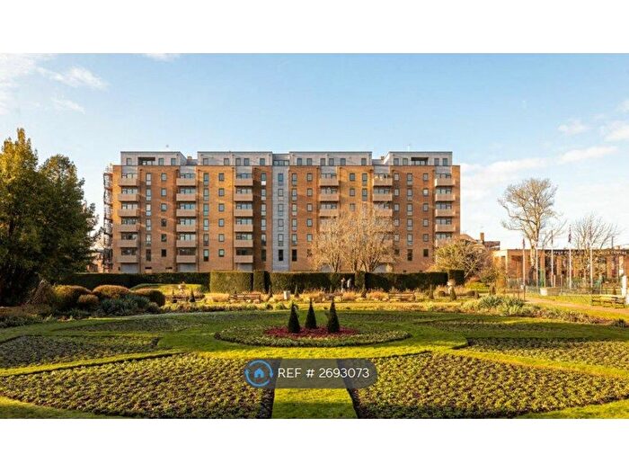 2 Bedroom Flat To Rent In Dartford Central Library Amp; Museum, Dartford, DA1