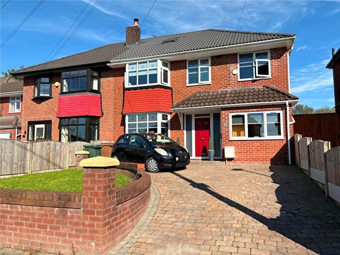 6 Bedroom Semi-Detached House For Sale In Malvern Road, Middleton, Manchester, Greater Manchester, M24