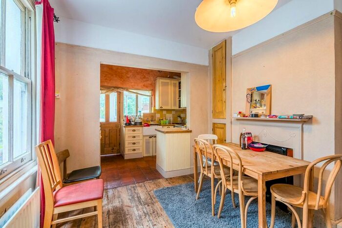 4 Bedroom Property To Rent In Himley Road, Tooting, London, SW17