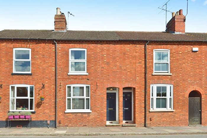 2 Bedroom Terraced House For Sale In High Street, Stony Stratford, Milton Keynes, MK11