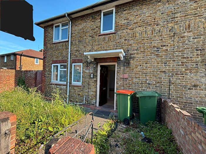 3 Bedroom Semi-Detached House To Rent In Gainsborough Road, London, E15