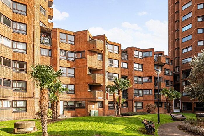 2 Bedroom Flat To Rent In Worlds End Estate, Chelsea, London, SW10