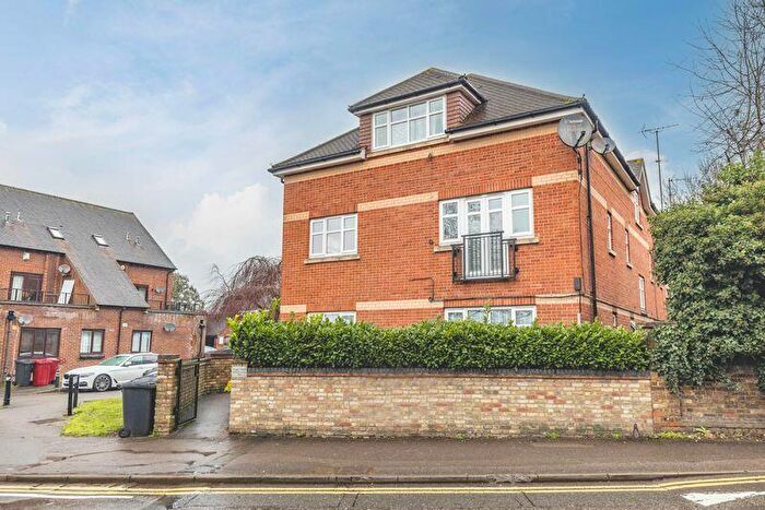 2 Bedroom Flat For Sale In Chalvey Road East, Slough, SL1