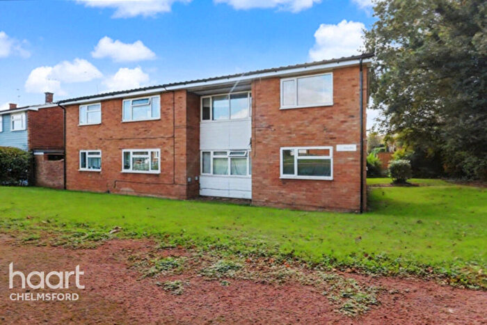 2 Bedroom Apartment For Sale In Spring Rise, Chelmsford, CM2