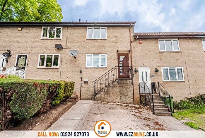 2 Bedroom Terraced House For Sale In Church Fields, Huddersfield, HD2